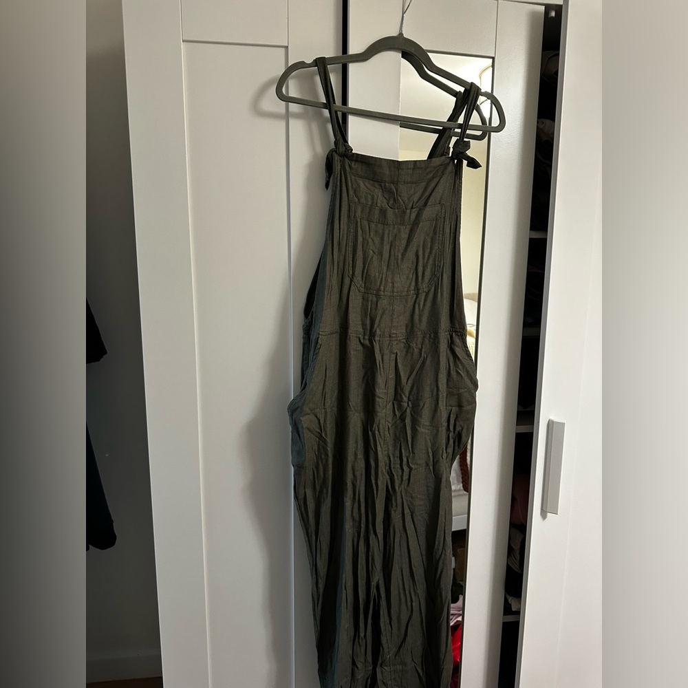 Pant suit - Picture 2 of 3